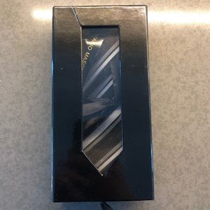 BRAND NEW men’s silk tie